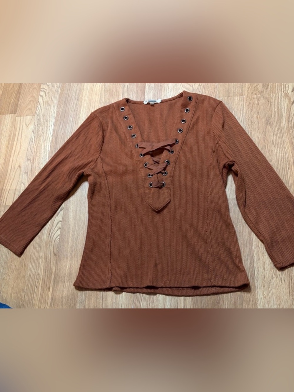 🍂 Gimmicks by BKE Rust Brown Lace Up Eyelet Ribbed Long Sleeve Top | Medium 🍂